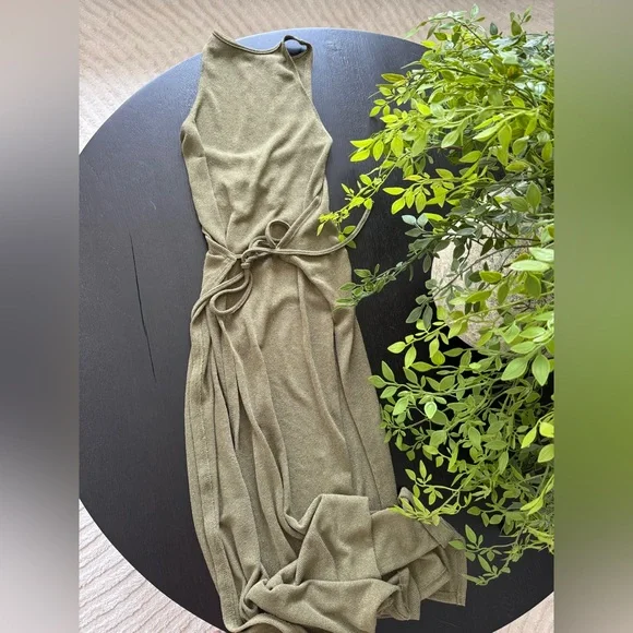 Olive green double slit maxi dress - Picture 3 of 3